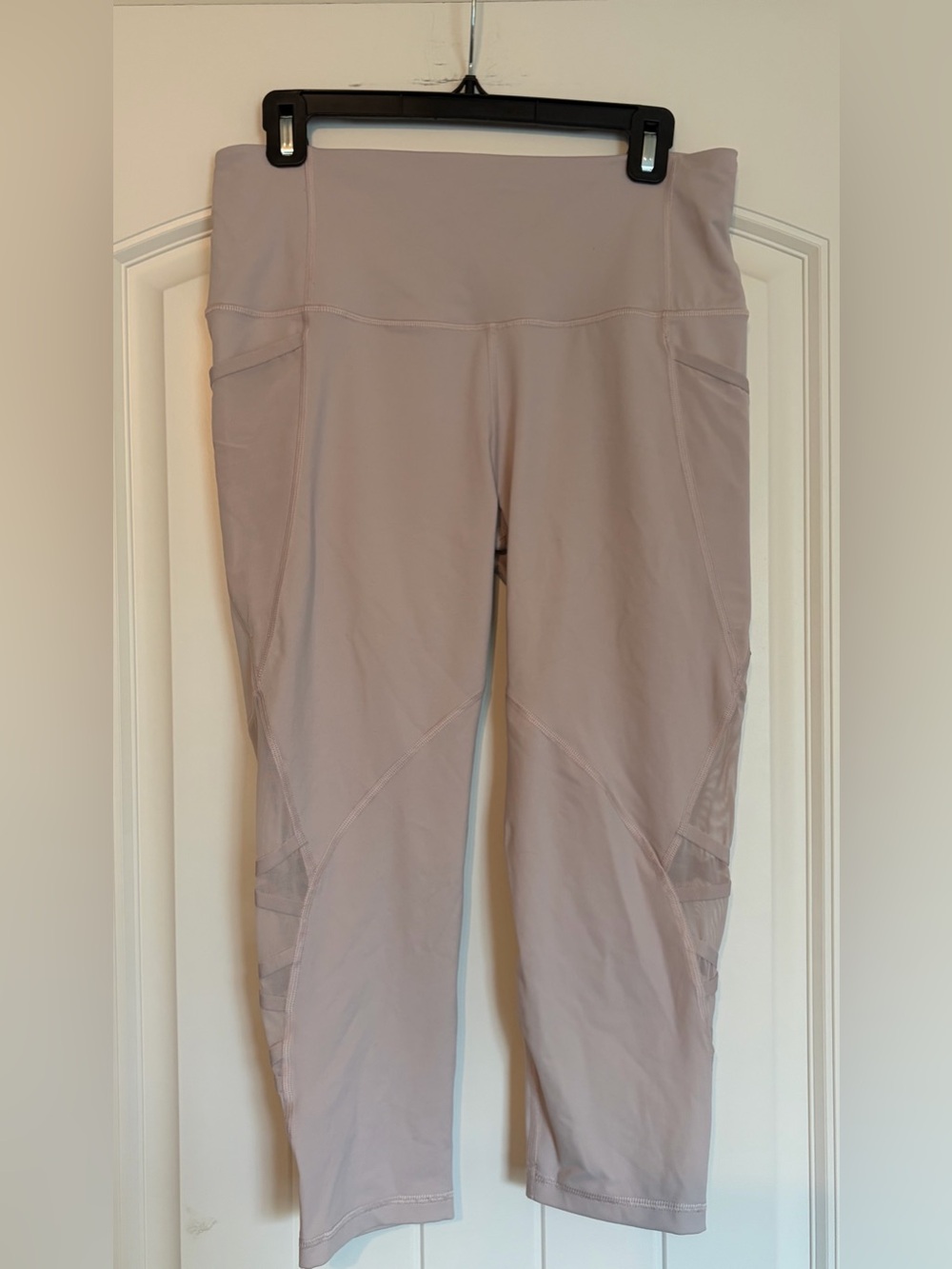 Women's Mesh Panel Capri